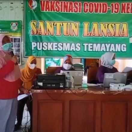 Vaksinasi Covid-19 untuk Lansia Desa Buntalan Kecamatan Temayang